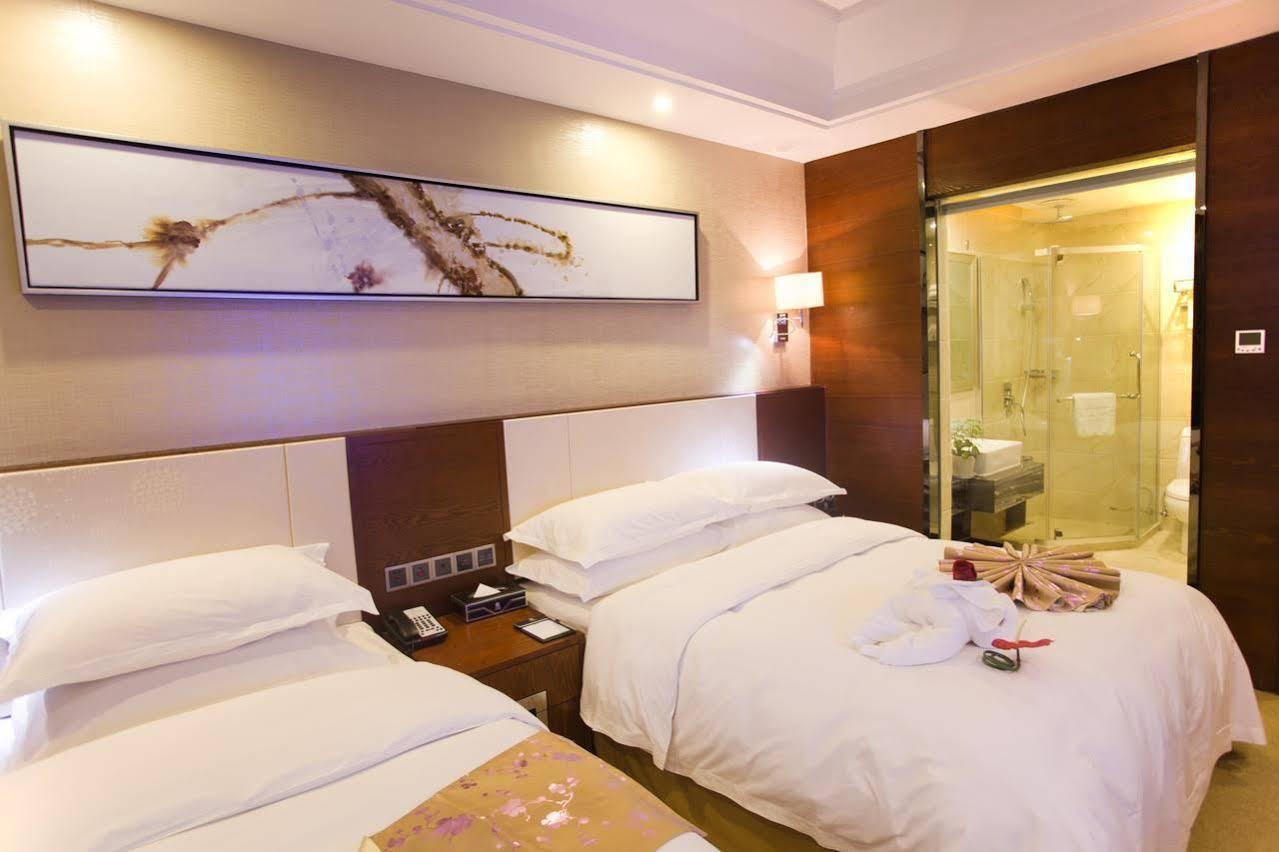 חואנגשאן Joymoon Hotel מראה חיצוני תמונה