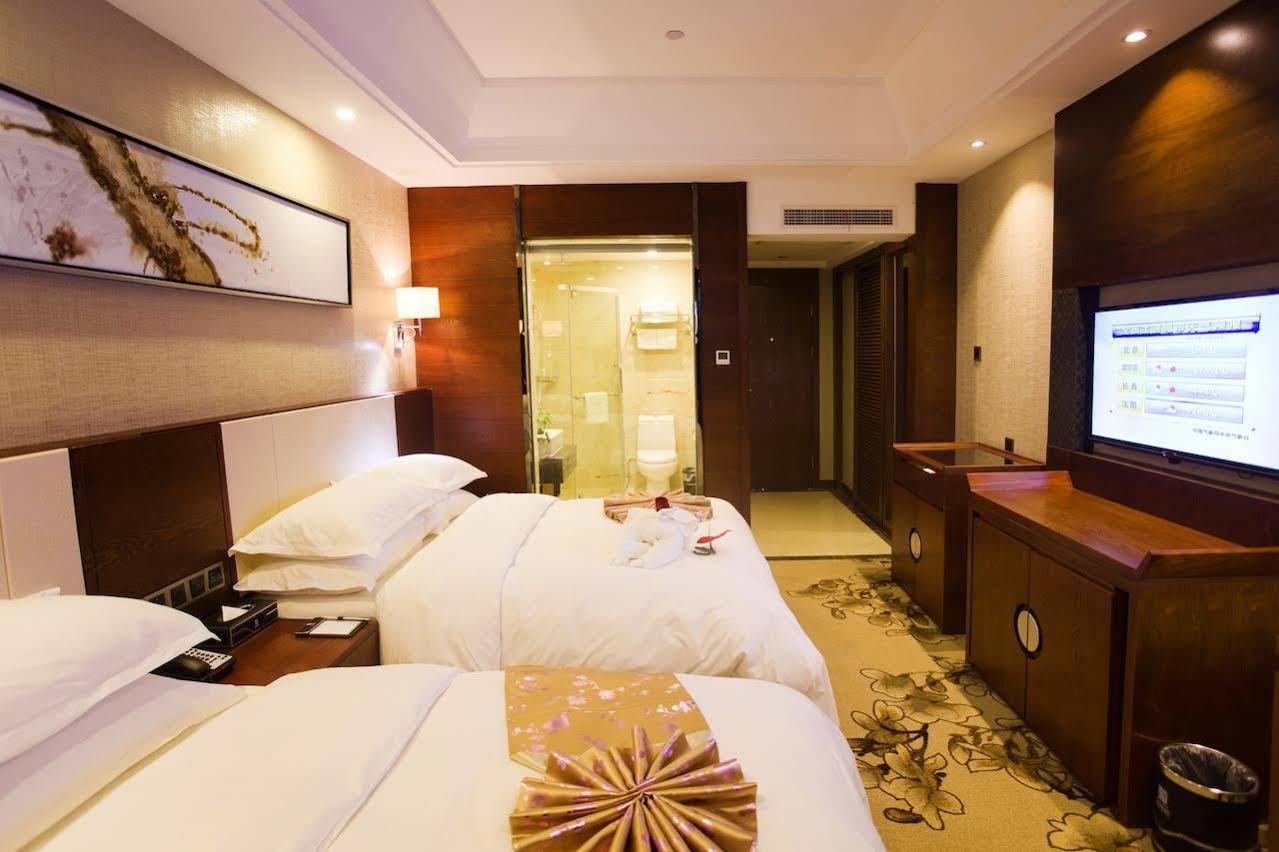 חואנגשאן Joymoon Hotel מראה חיצוני תמונה