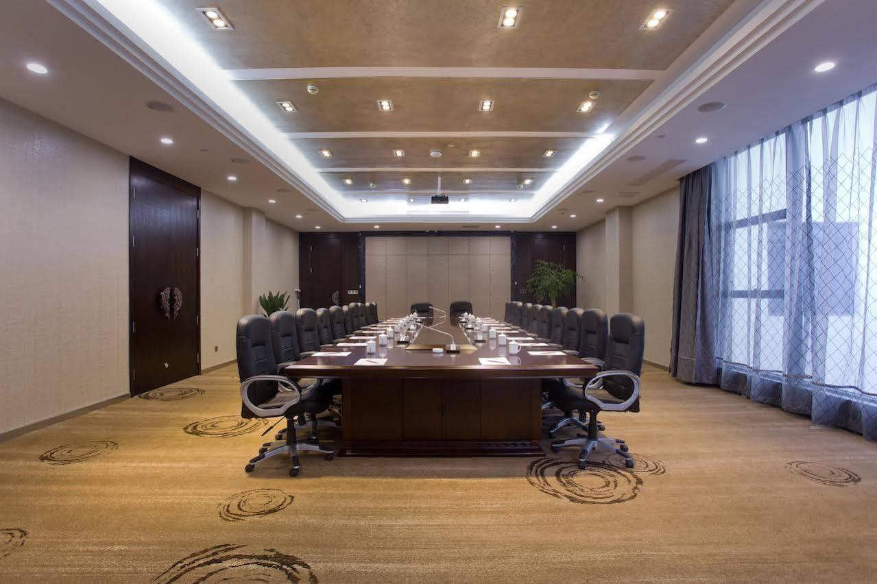 חואנגשאן Joymoon Hotel מראה חיצוני תמונה